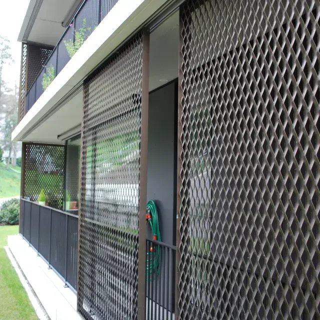 Detail of Ambasciata expanded metal mesh sliding panel