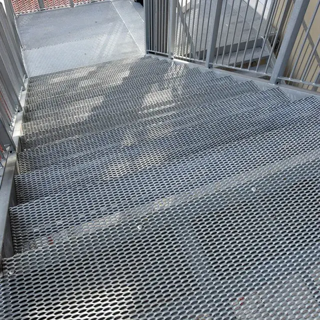 Expanded metal steps